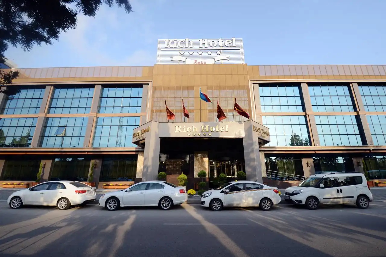 rich-hotel-53.webp
